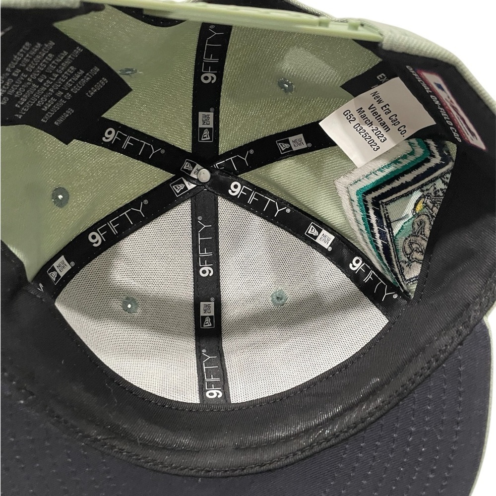 New Era Green Cap - Picture 7 of 8